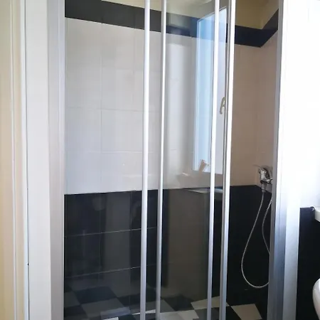 מלון Apollon 3*