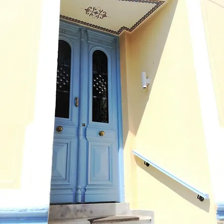 Apollon חאניה